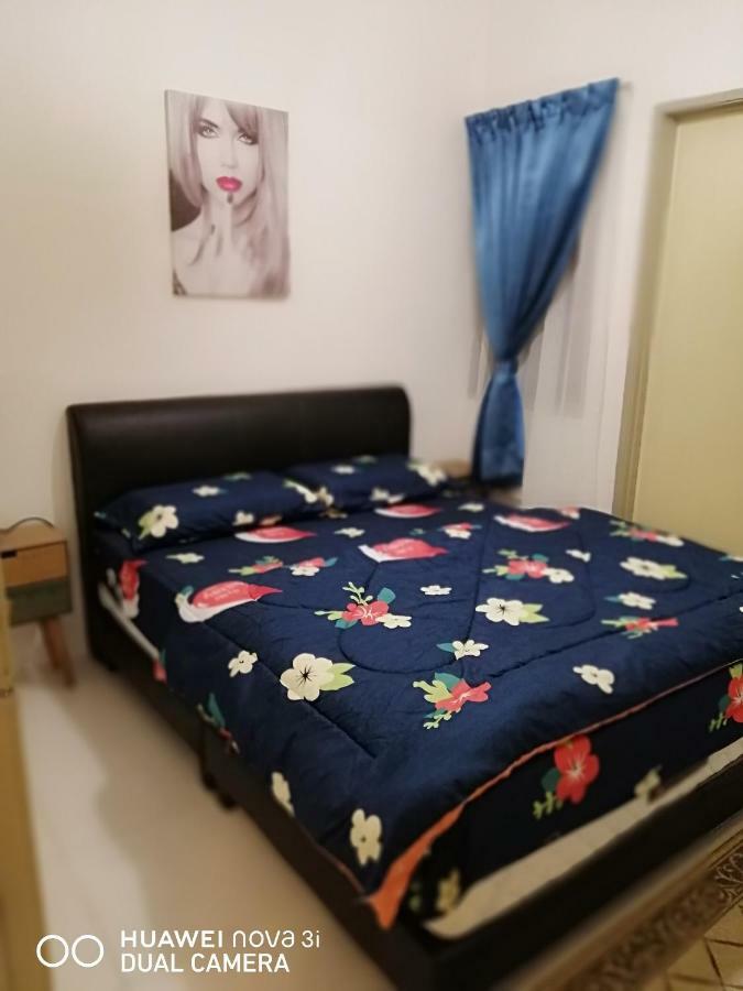 Alyaleesya Homestay Teres Бринчанг Екстериор снимка