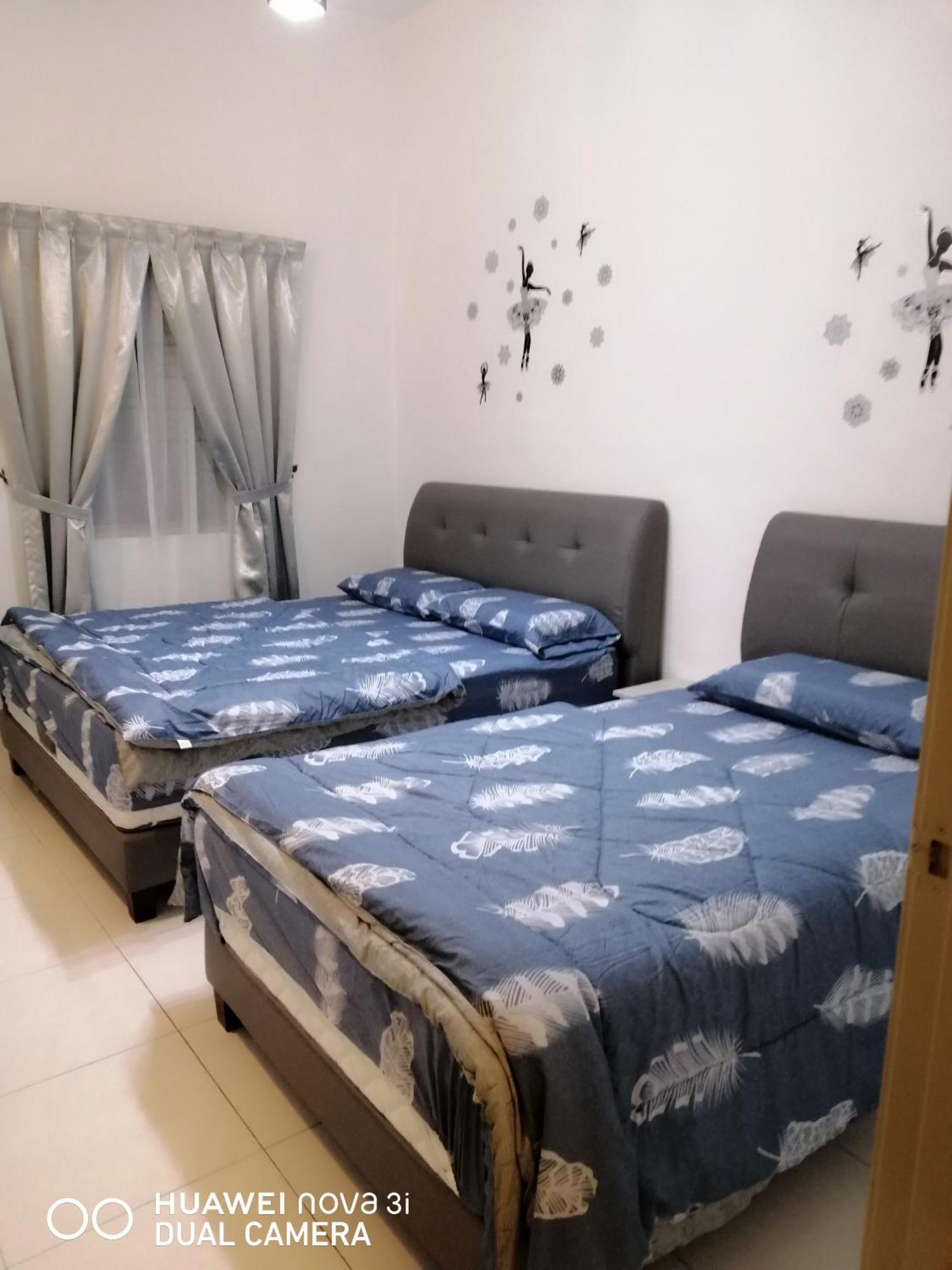 Alyaleesya Homestay Teres Бринчанг Екстериор снимка